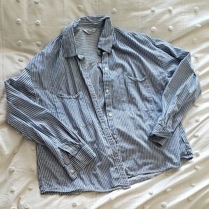 Old Navy Women's Blue and White Striped Button-Down Shirt